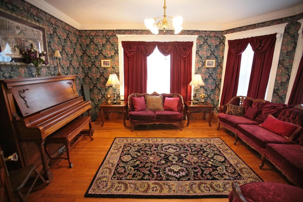 Twin Peaks B&B Mindemoya Exteriör bild